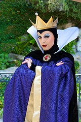 The Queen (Random)