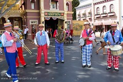 The Straw Hatters