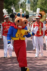 Clarabelle Cow