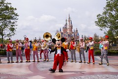 Shanghai Disneyland Band